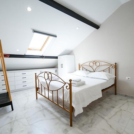 City Center Hideout - Studio Apartment Tirana Zewnętrze zdjęcie