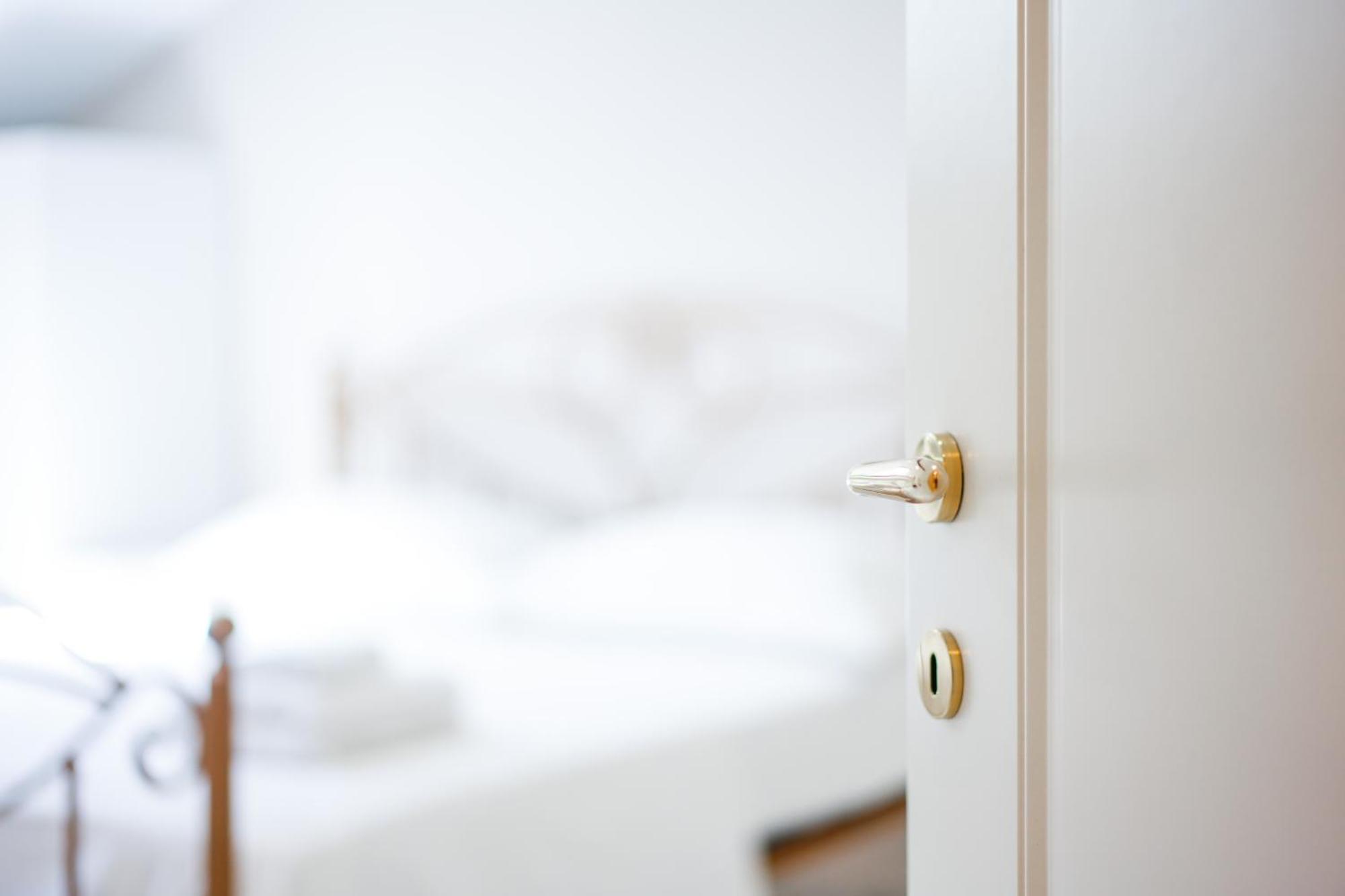 City Center Hideout - Studio Apartment Tirana Zewnętrze zdjęcie